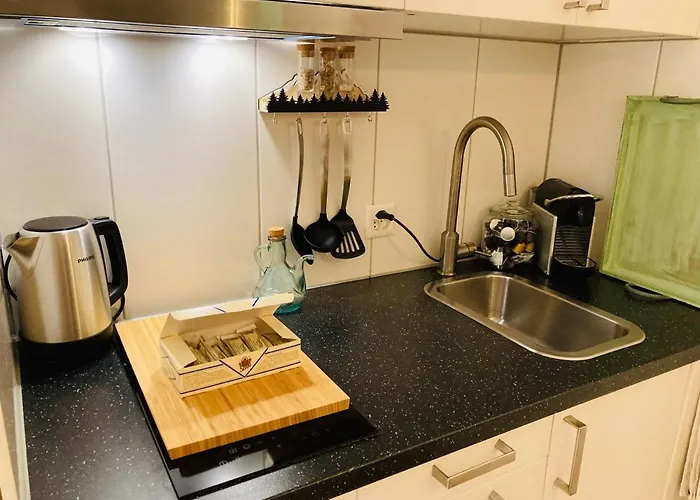 Your Pied-a-terre In Daire *